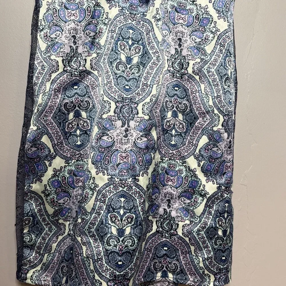 Victoria’s Secret Satin Purple Paisley Lace Trim Small Camisole